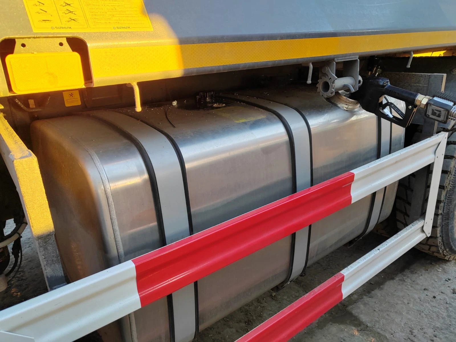 Пример установки на Самосвал Sinotruk HOWO 6x6